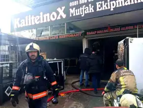 Ankara Altındağ'da Mobilya Dükkanı Yandı
