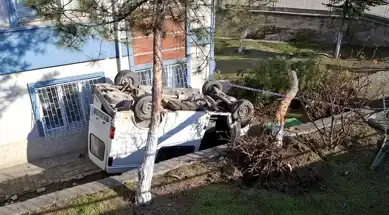Beypazarı'nda Panelvan Kazası ve Ev Yangını