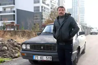 Eski Model Araç Kar Fırtınasında Göz Kamaştırdı!