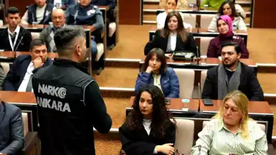 Keçiören'de 'En İyi Narkotik Polisi Anne' Semineri