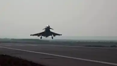 İki İngiliz Typhoon Ankara'da İncelendi