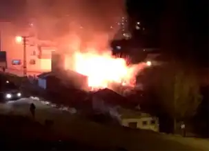 Mamak'ta Gecekondu Yangını: Kullanılamaz Hale Geldi