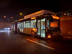 Pursaklar'da Otobüs Camları Kırıldı, Şüpheli Gözaltında