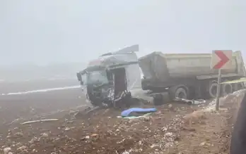 Sisli Yolda Çift TIR Kazası: 1 Ölü, 1 Yaralı