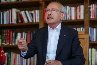 Siyasi Liderin Duruşması: Çok Sayıda Siyasi Destek Verdi