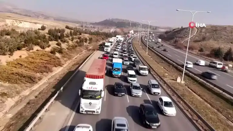 Ankara Çevreyolunda Büyük Kaza: Mazot Döküldü!