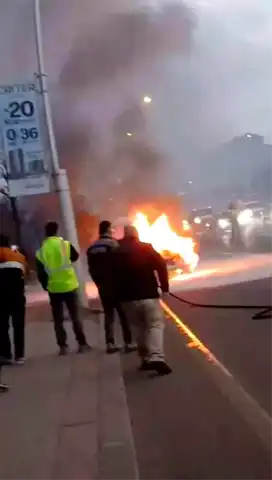 Ankara Pursaklar'da Otomobilde Yangın!