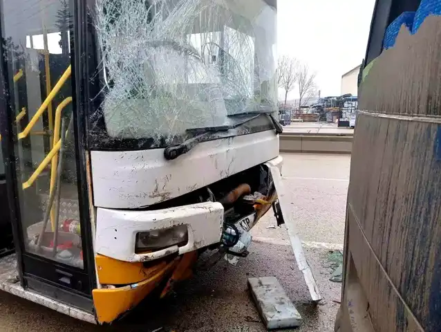 Ankara Çubuk'ta 33 Yaralı Zincirleme Kaza