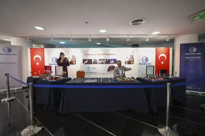 Ankara'da Cam Sanatı Sergisi