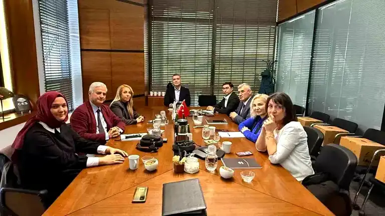 Yerli Firma Gazetecilere Balistik Kask Bağışı Yaptı