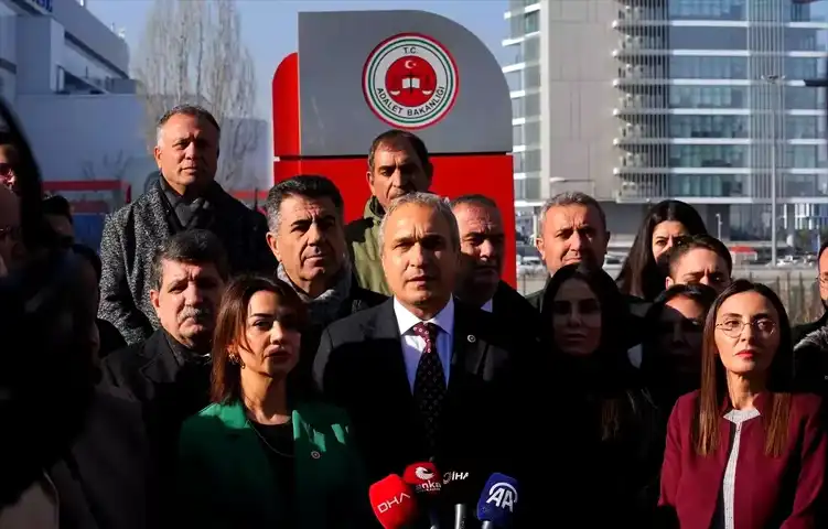 CHP, Ülkü Ocakları Protokolünü Mahkemeye Verdi