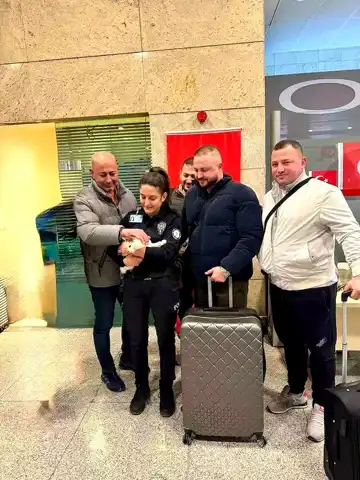Havalimanında Unutulan Kedi Kurtarıldı!