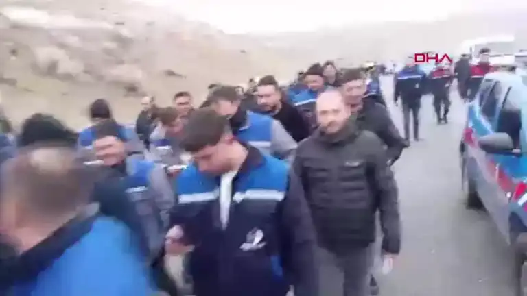 Maden İşçileri Özelleştirmeye Karşı Ankara'ya Yürüdü