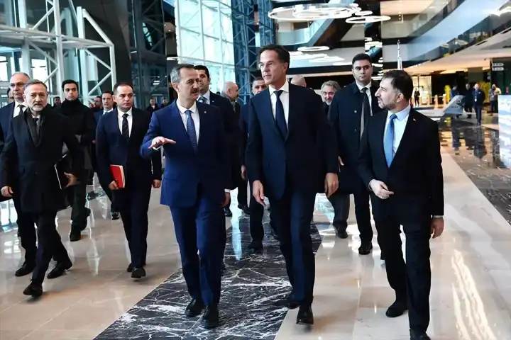 NATO Genel Sekreteri, Türk Savunma Sanayisini Ziyaret Etti