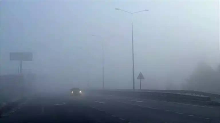 Çorum'da Sis: Trafik Uyarısı!