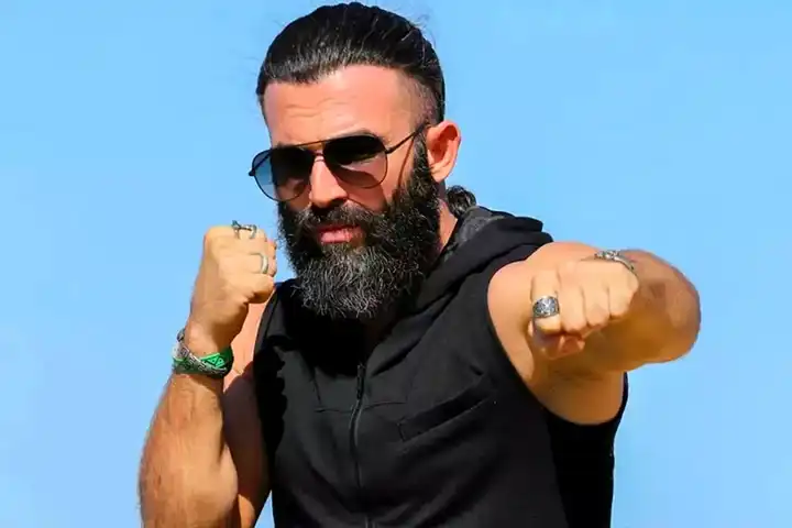 Turabi'nin Şarkısına Erişim Engeli!